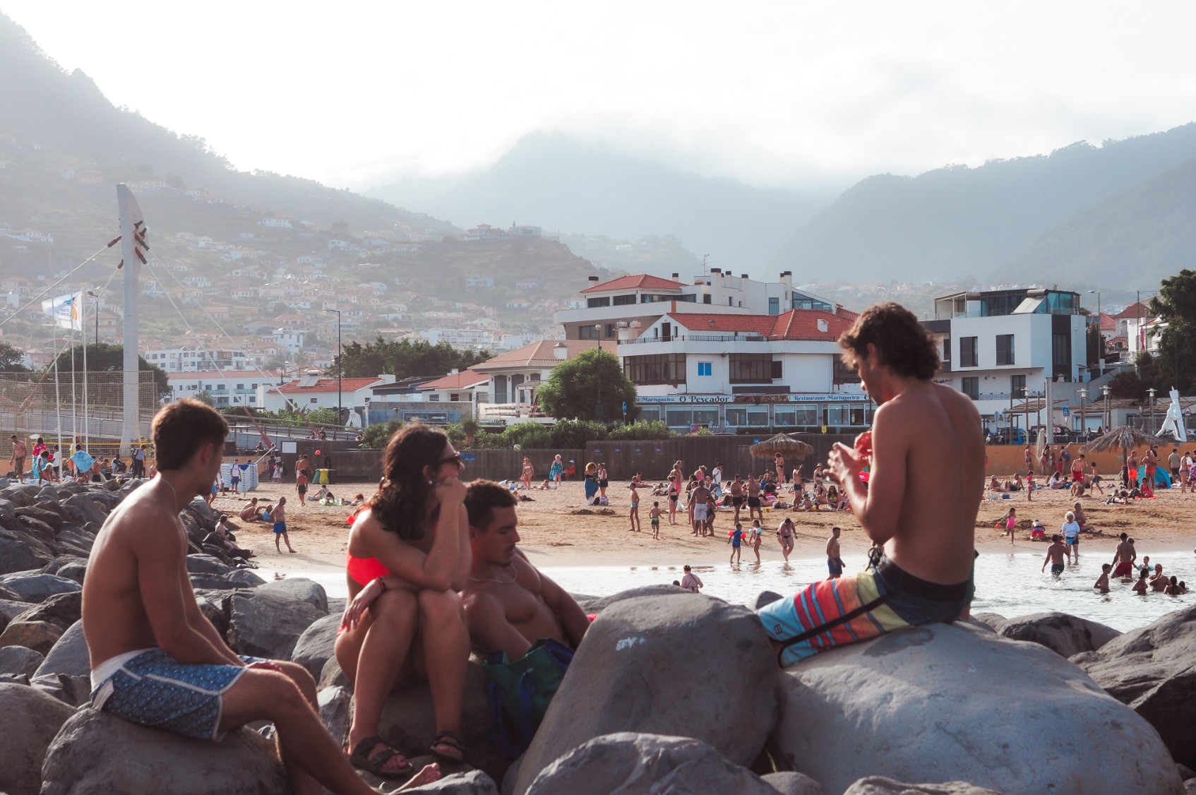 Friends enjoying fresh açaí with ocean views in Machico